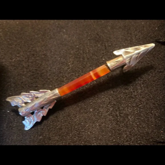 Antique Victorian Scottish Banded Agate Arrow Brooch Chased Sterling Silver 1880